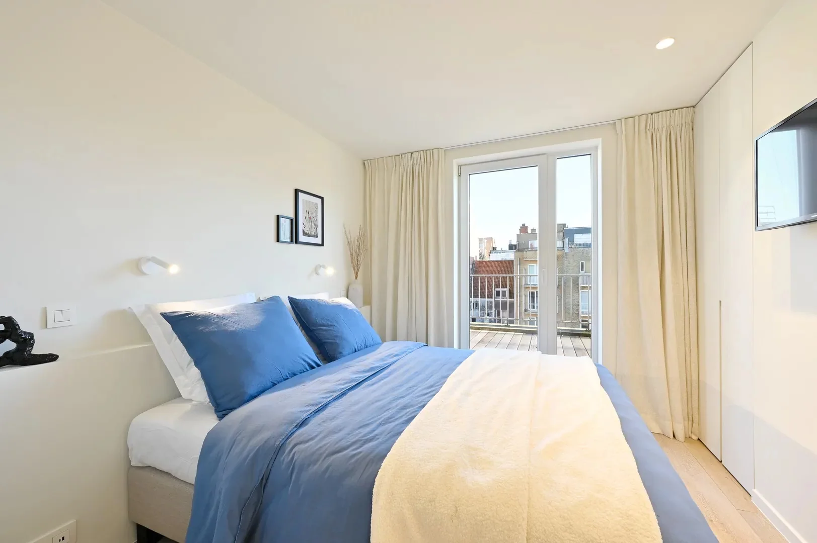 Penthouse-appartement vlakbij de zeedijk met zonneterrassen