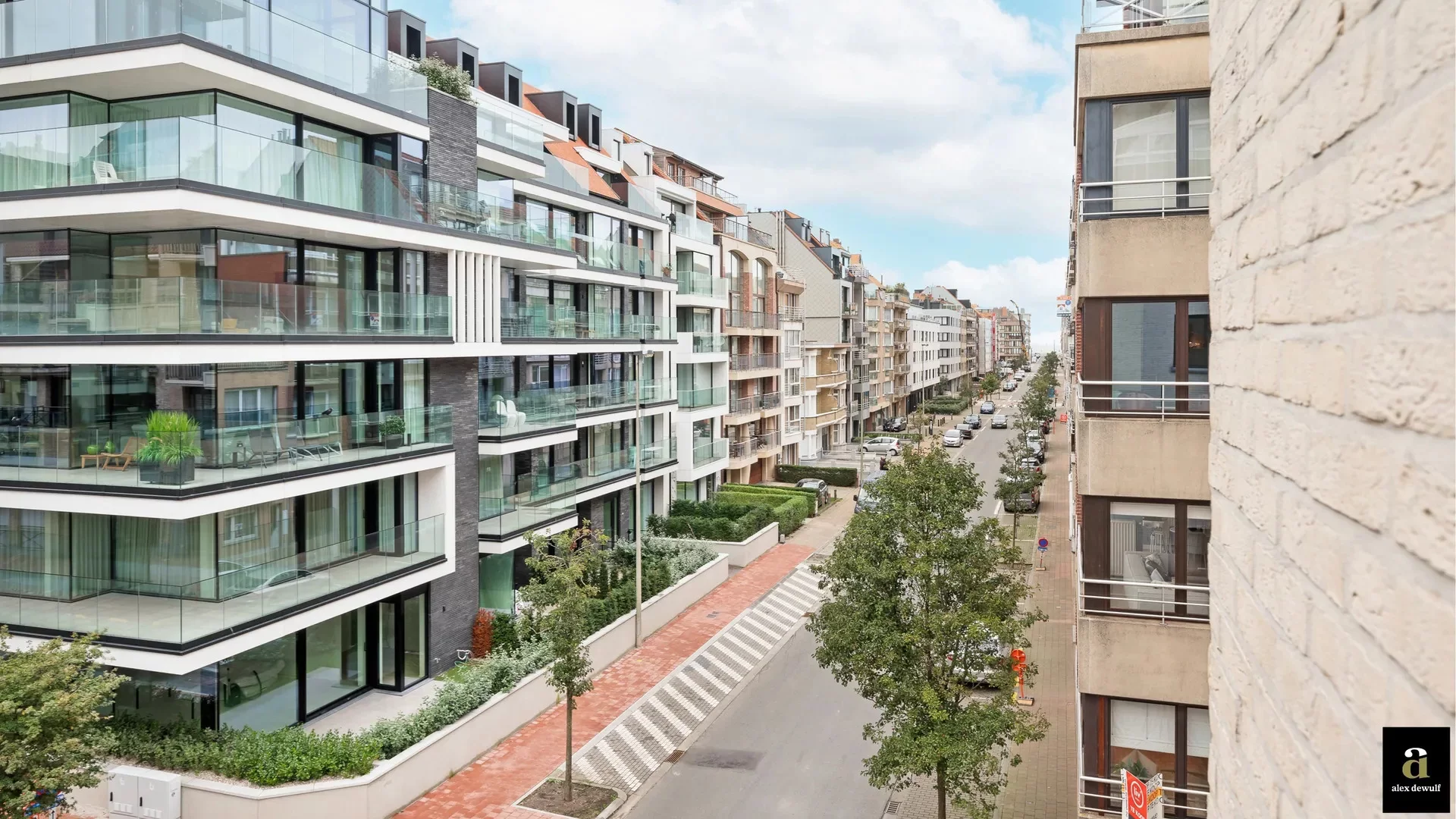 Instapklaar hoekappartement op enkele stappen van het centrum