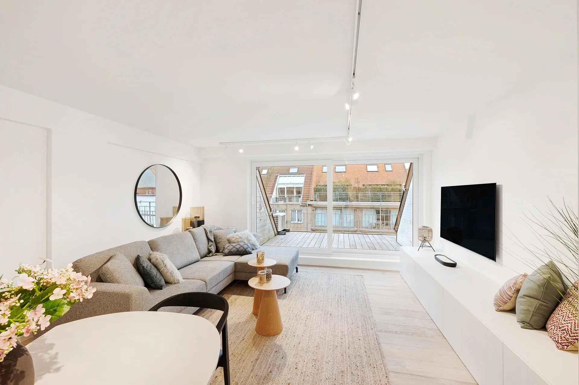 Instapklaar duplex-appartement (3 slpk) met zonneterrassen