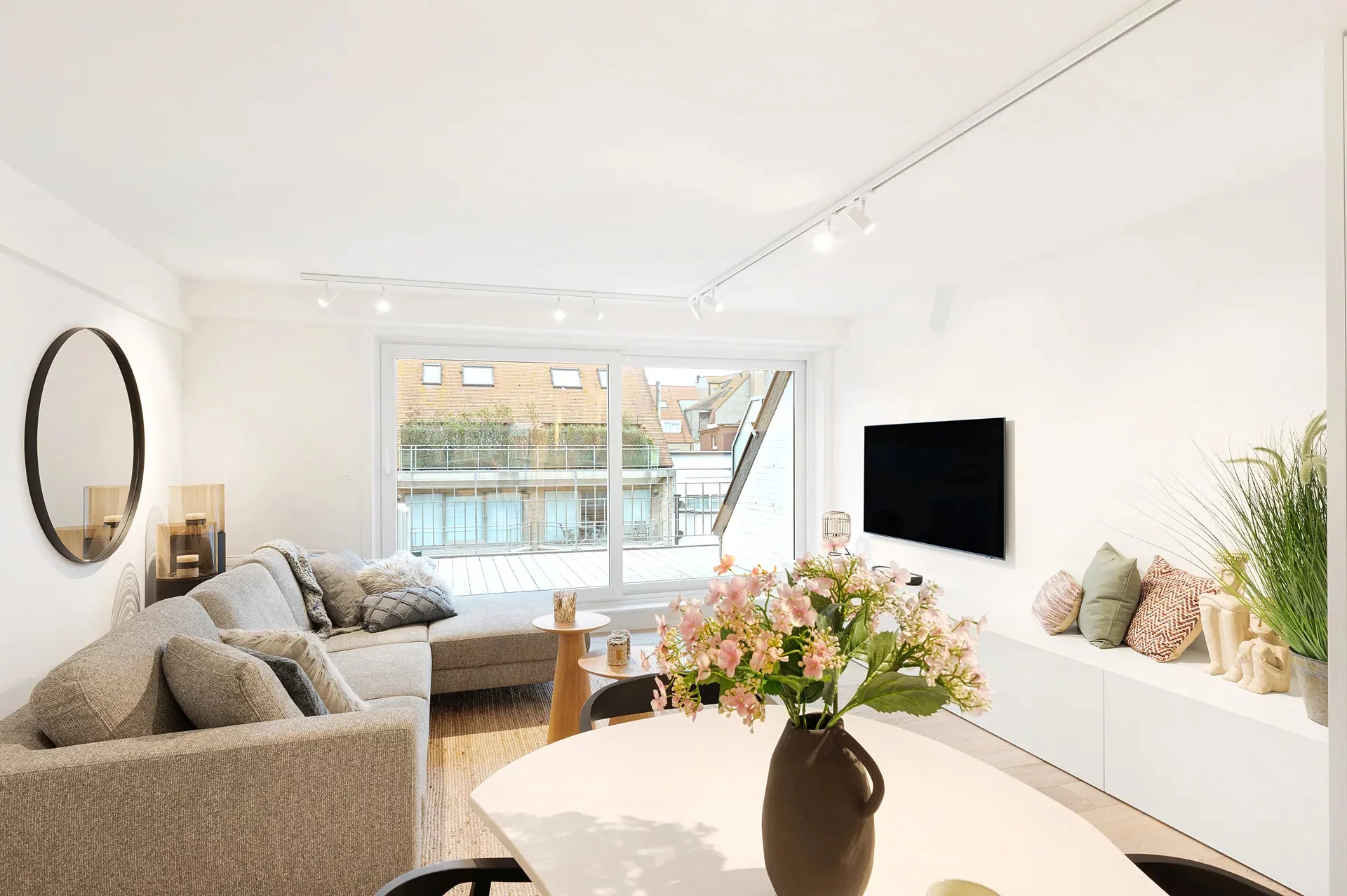 Instapklaar duplex-appartement (3 slpk) met zonneterrassen