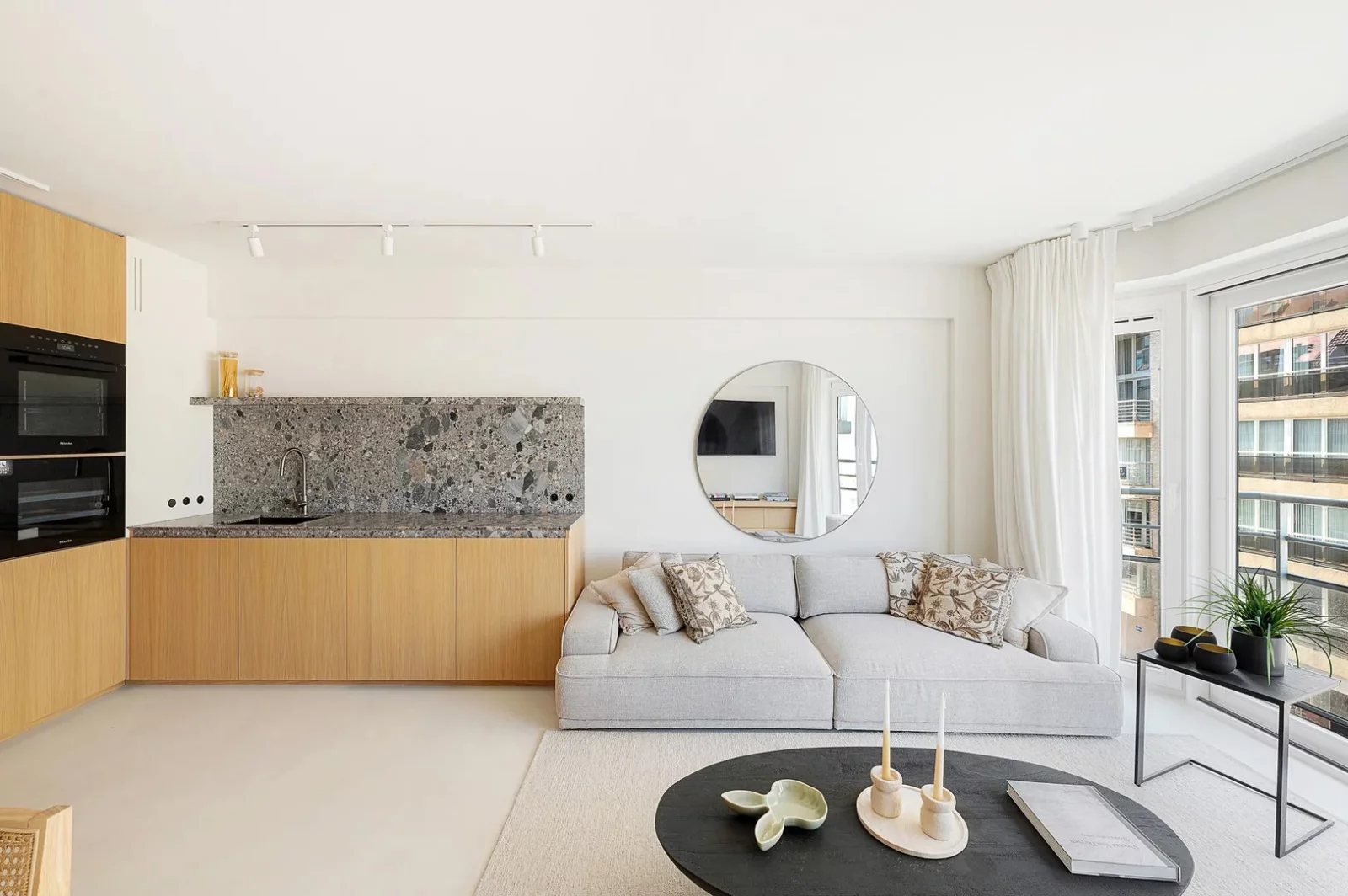 Magnifique appartement rénové et ensoleillé avec vue  mer [av. Royal - Knokke].