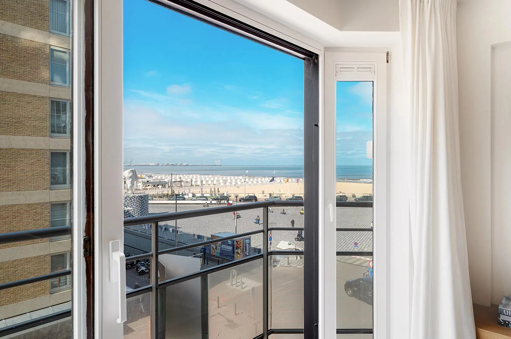 Magnifique appartement rénové et ensoleillé avec vue  mer [av. Royal - Knokke].