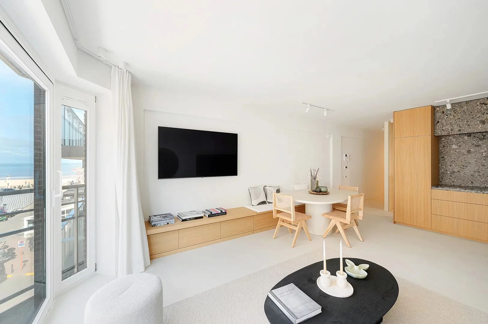 Magnifique appartement rénové et ensoleillé avec vue  mer [av. Royal - Knokke].