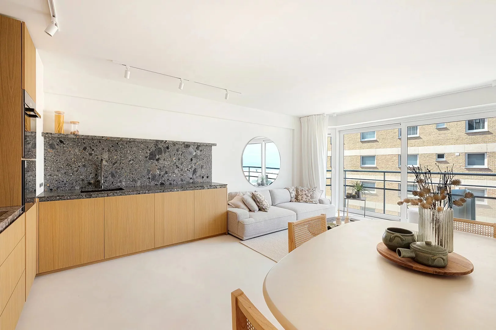Magnifique appartement rénové et ensoleillé avec vue  mer [av. Royal - Knokke].