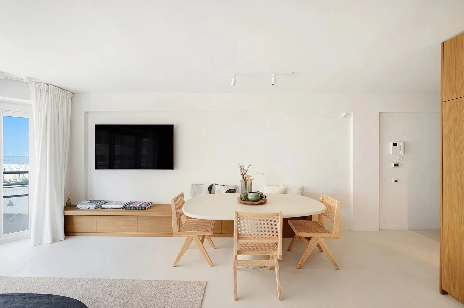Magnifique appartement rénové et ensoleillé avec vue  mer [av. Royal - Knokke].