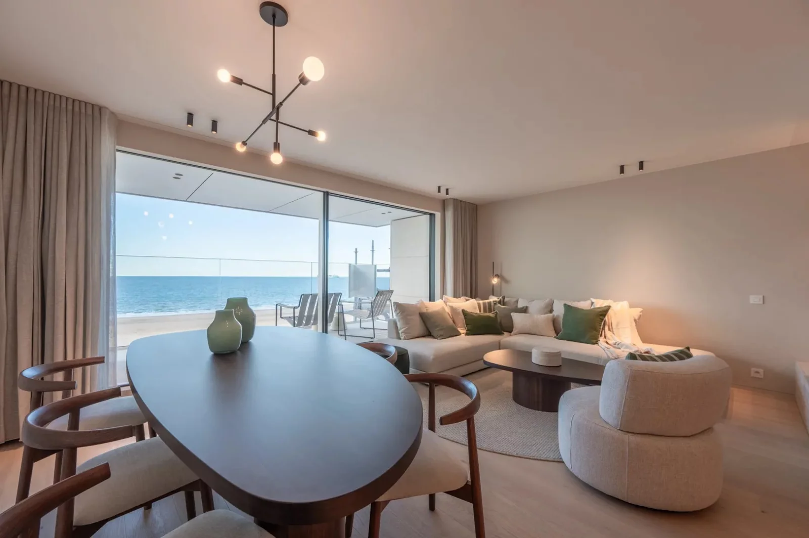 Uitzonderlijk appartement op de Zeedijk-Het Zoute (3 slpk).