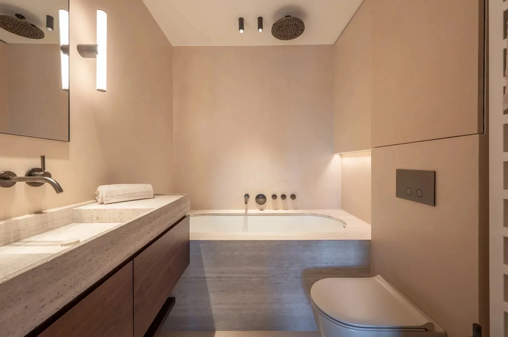 Uitzonderlijk appartement op de Zeedijk-Het Zoute (3 slpk).