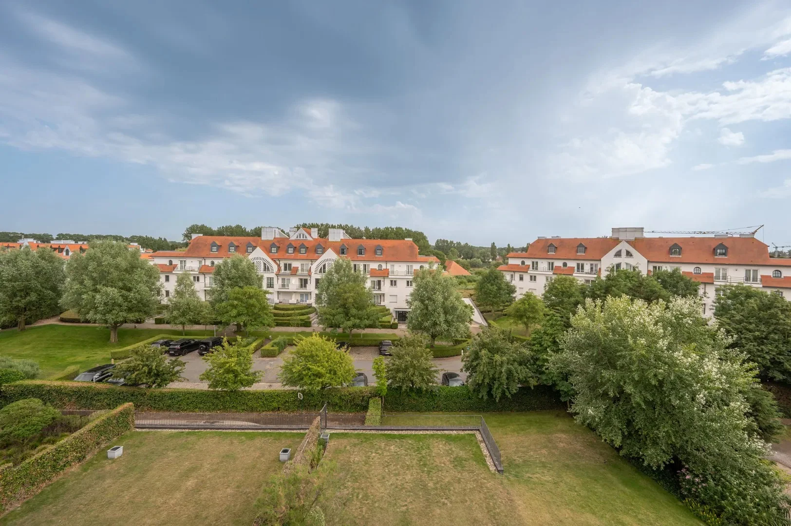 130 m² corner apartment in a villa residence in Zoute