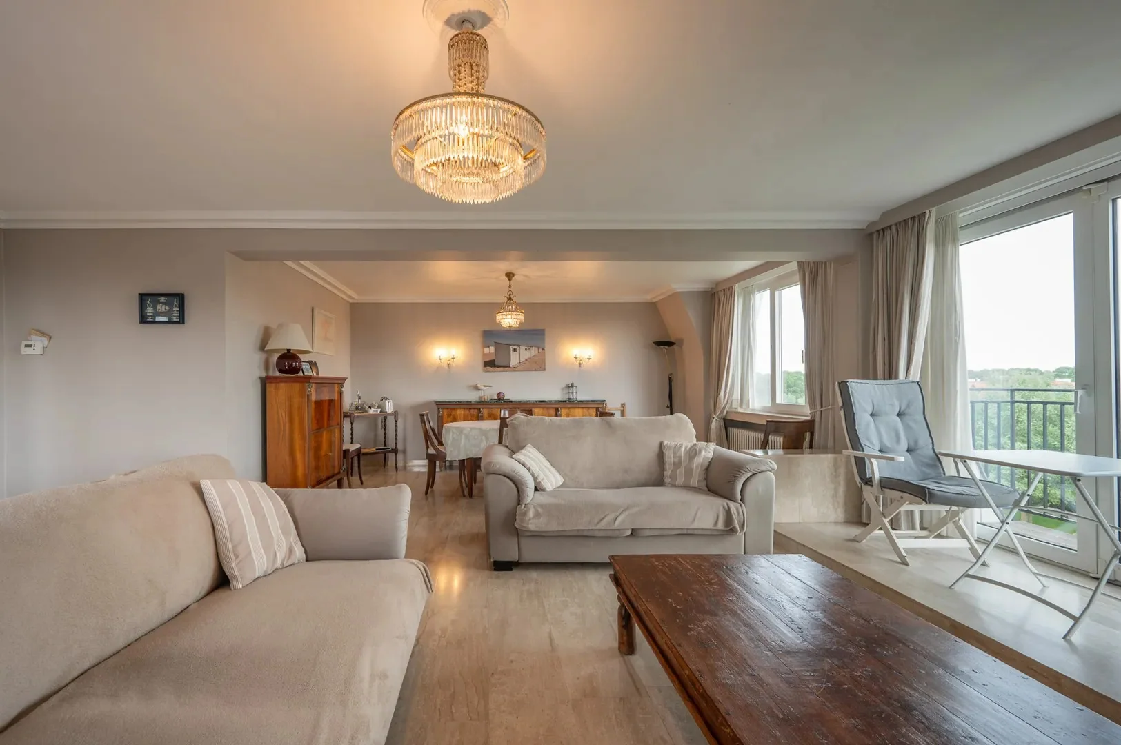 130 m² corner apartment in a villa residence in Zoute