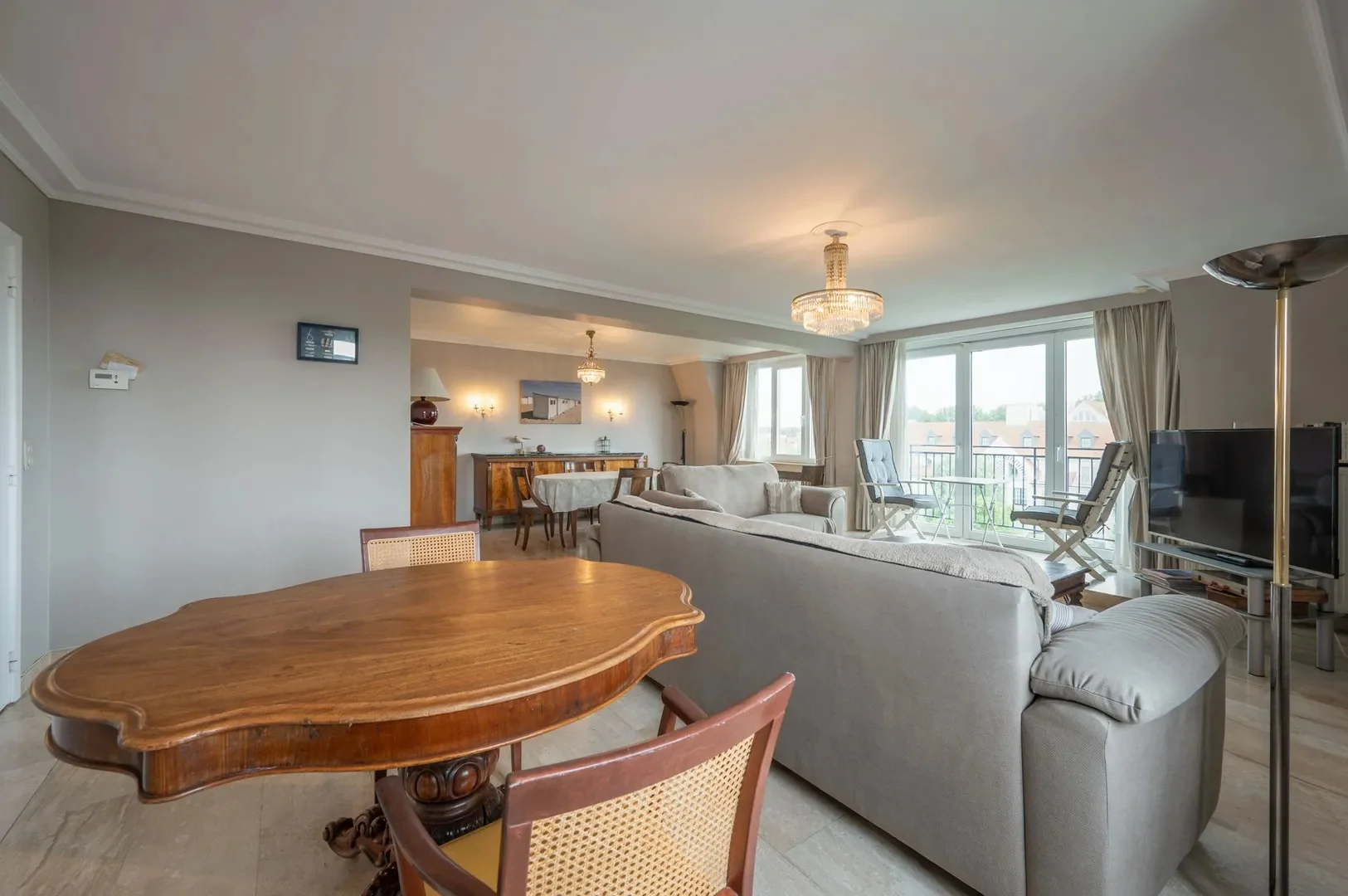 130 m² corner apartment in a villa residence in Zoute
