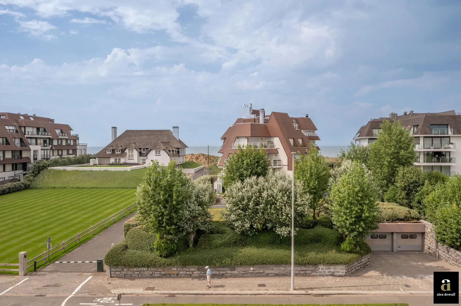 Hoekappartement van 130 m² gelegen in een villa residentie te Zoute