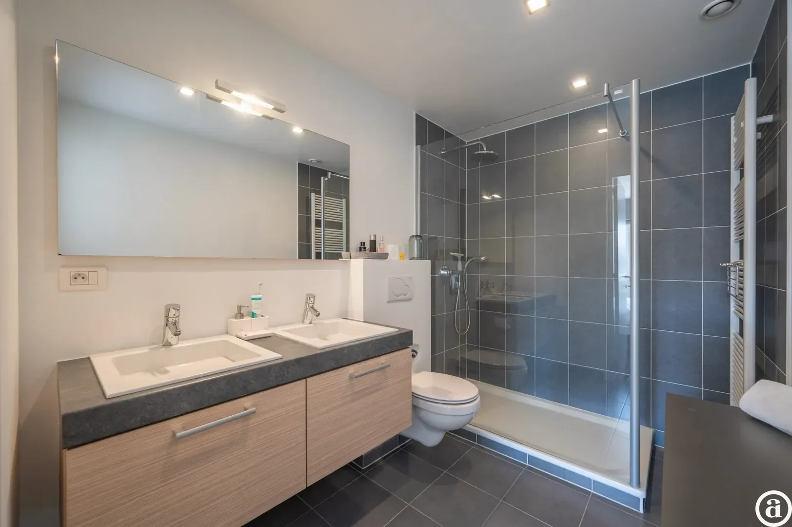 Ruim & instapklaar appartement met 3 slaapkamers [Zoutelaan]