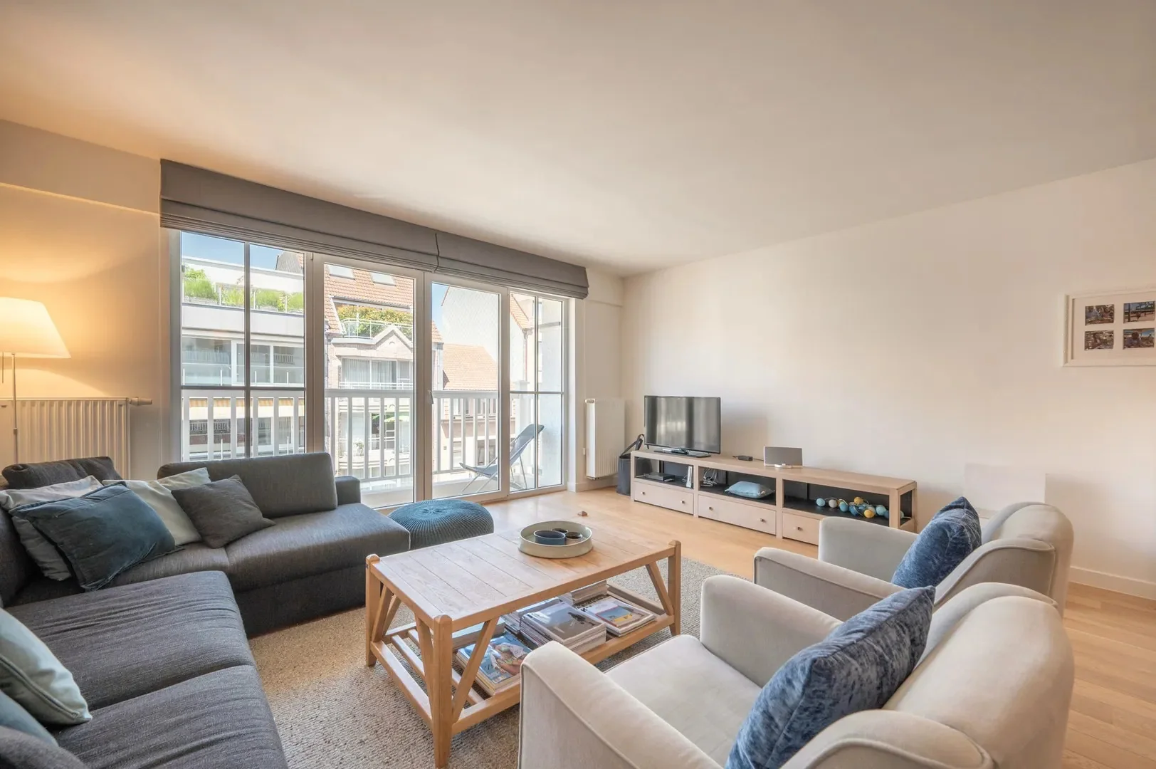 Spacious 3-bedroom apartment near the sea in central Knokke!