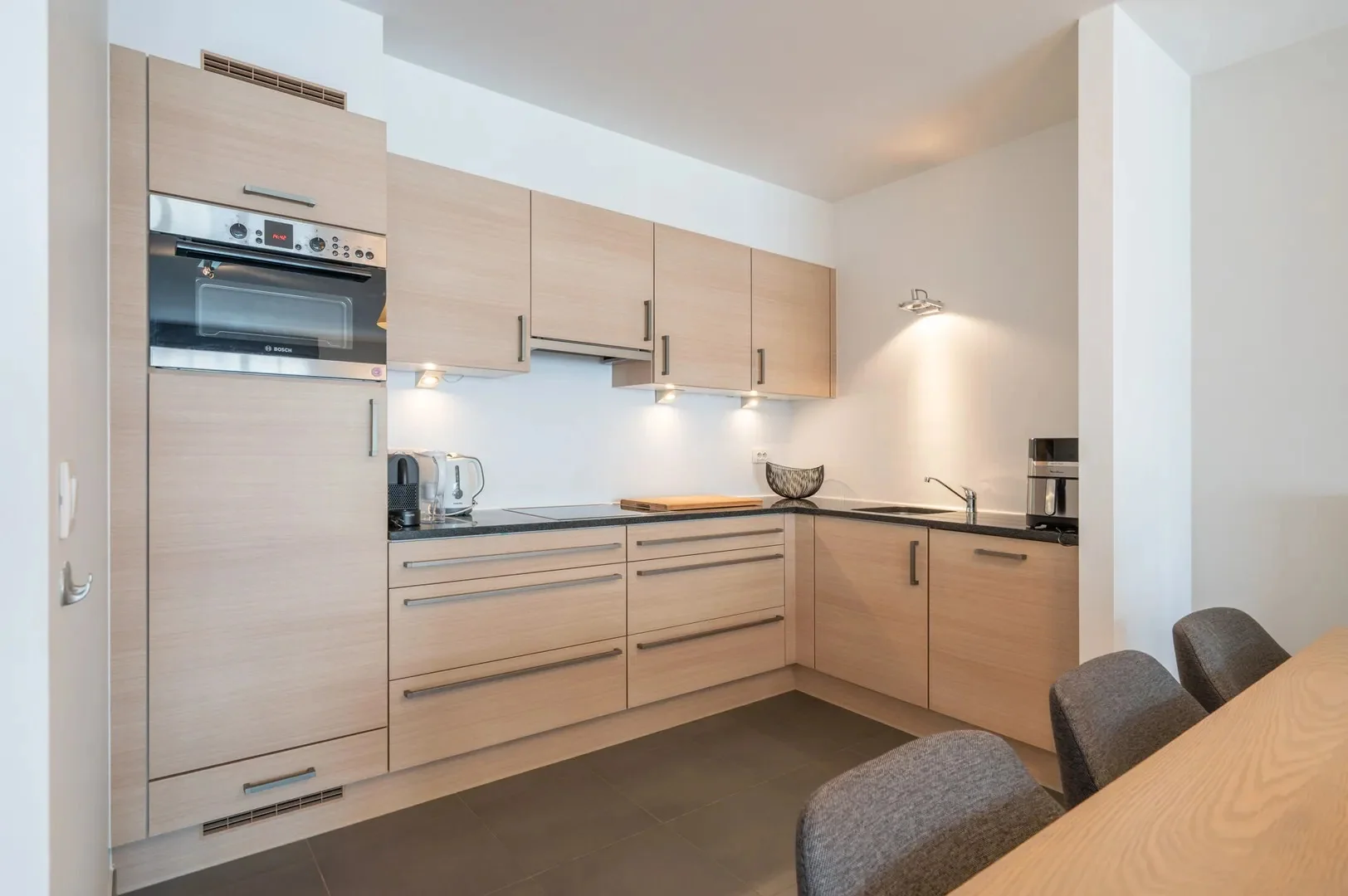 Spacious 3-bedroom apartment near the sea in central Knokke!