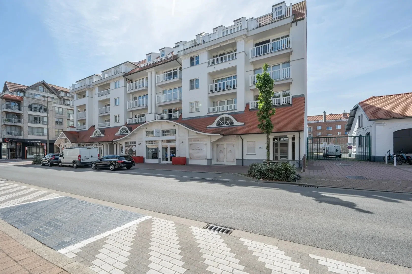 Spacious 3-bedroom apartment near the sea in central Knokke!