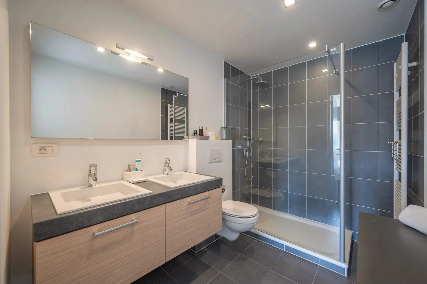 Spacious 3-bedroom apartment near the sea in central Knokke!