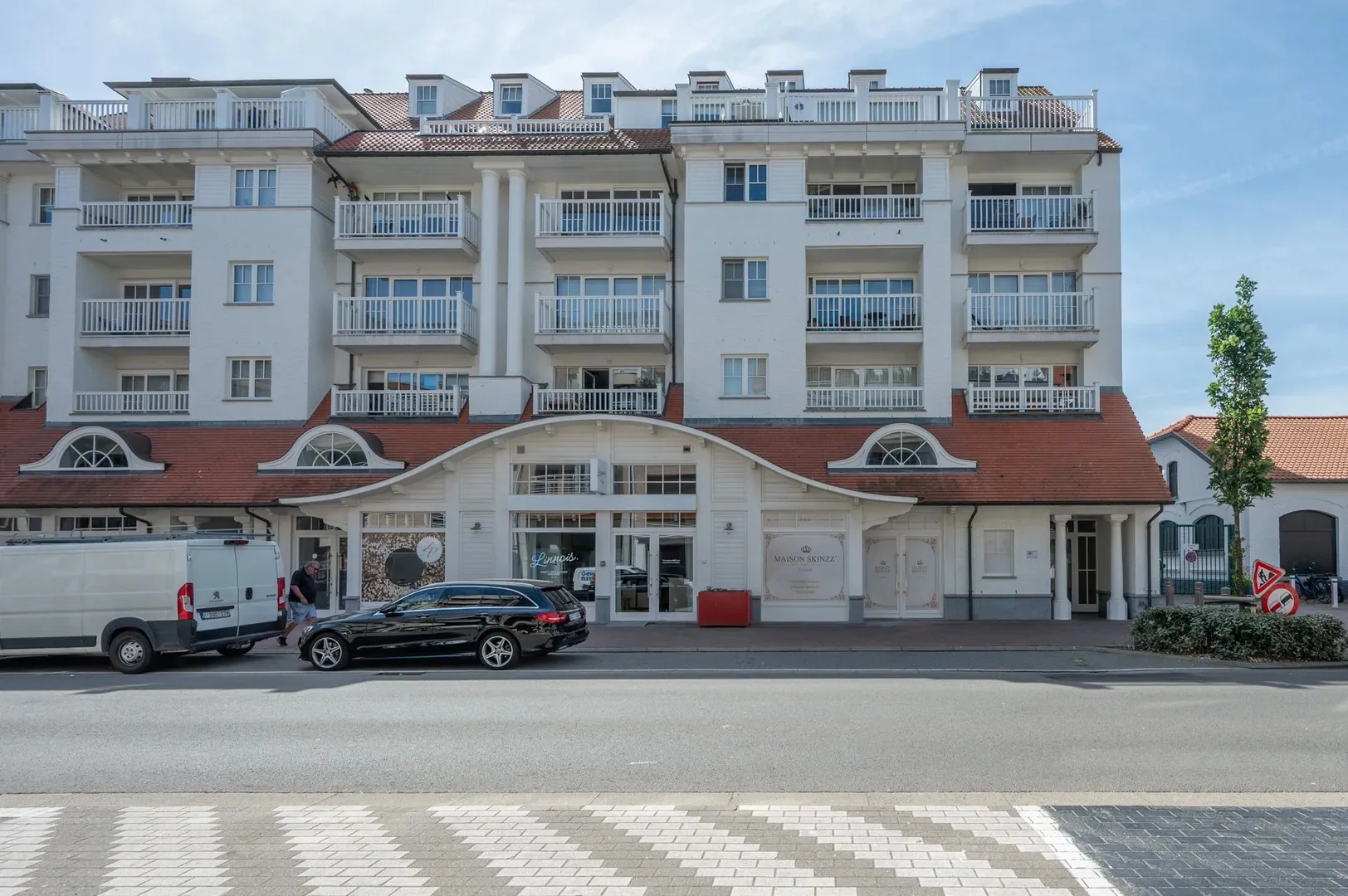 Spacious 3-bedroom apartment near the sea in central Knokke!