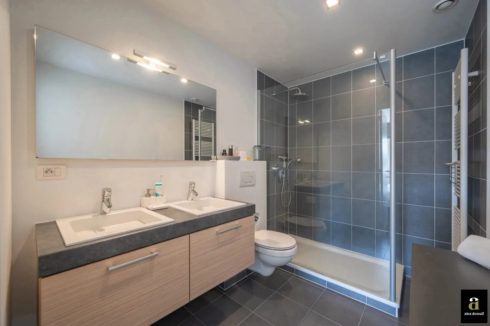 Ruim & instapklaar appartement met 3 slaapkamers [Zoutelaan]