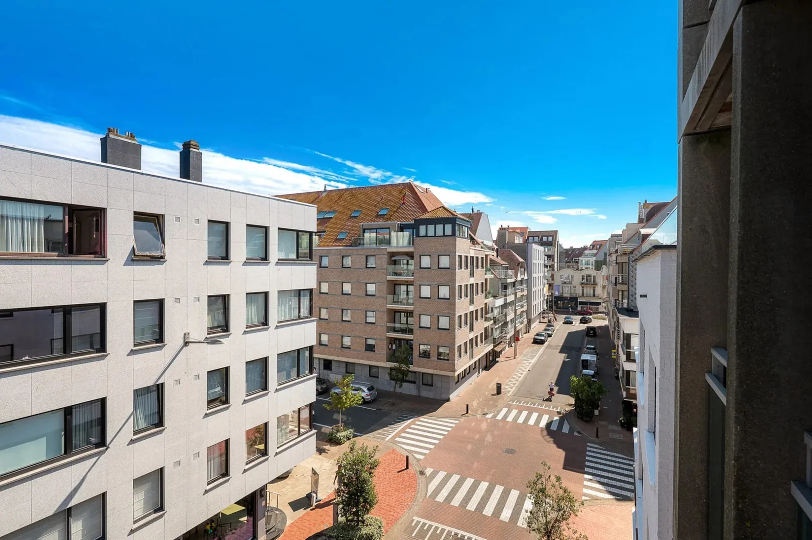 Furnished modern apartment with 2 bedrooms in a central location not far from Rubens Square.