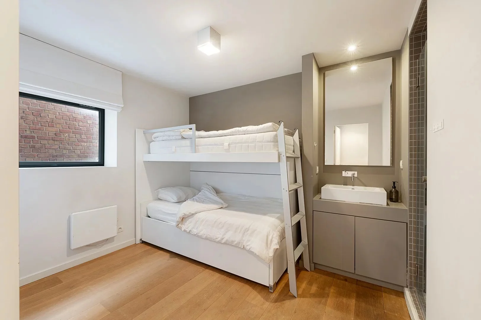 Modern appartement met 2 slaapkamers op centrale ligging.