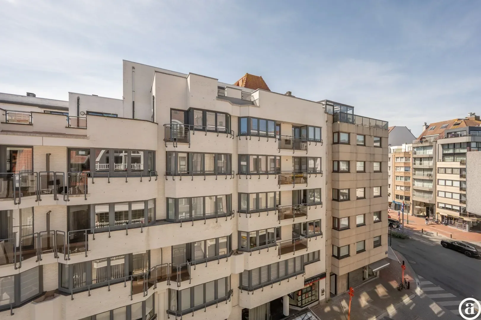 Zonnig en ruim duplex appartement met zuidgericht terras