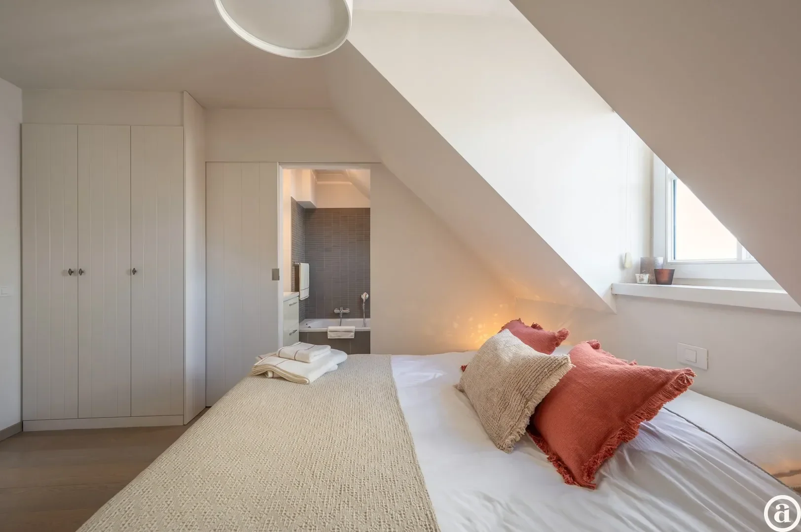 Zonnig en ruim duplex appartement met zuidgericht terras