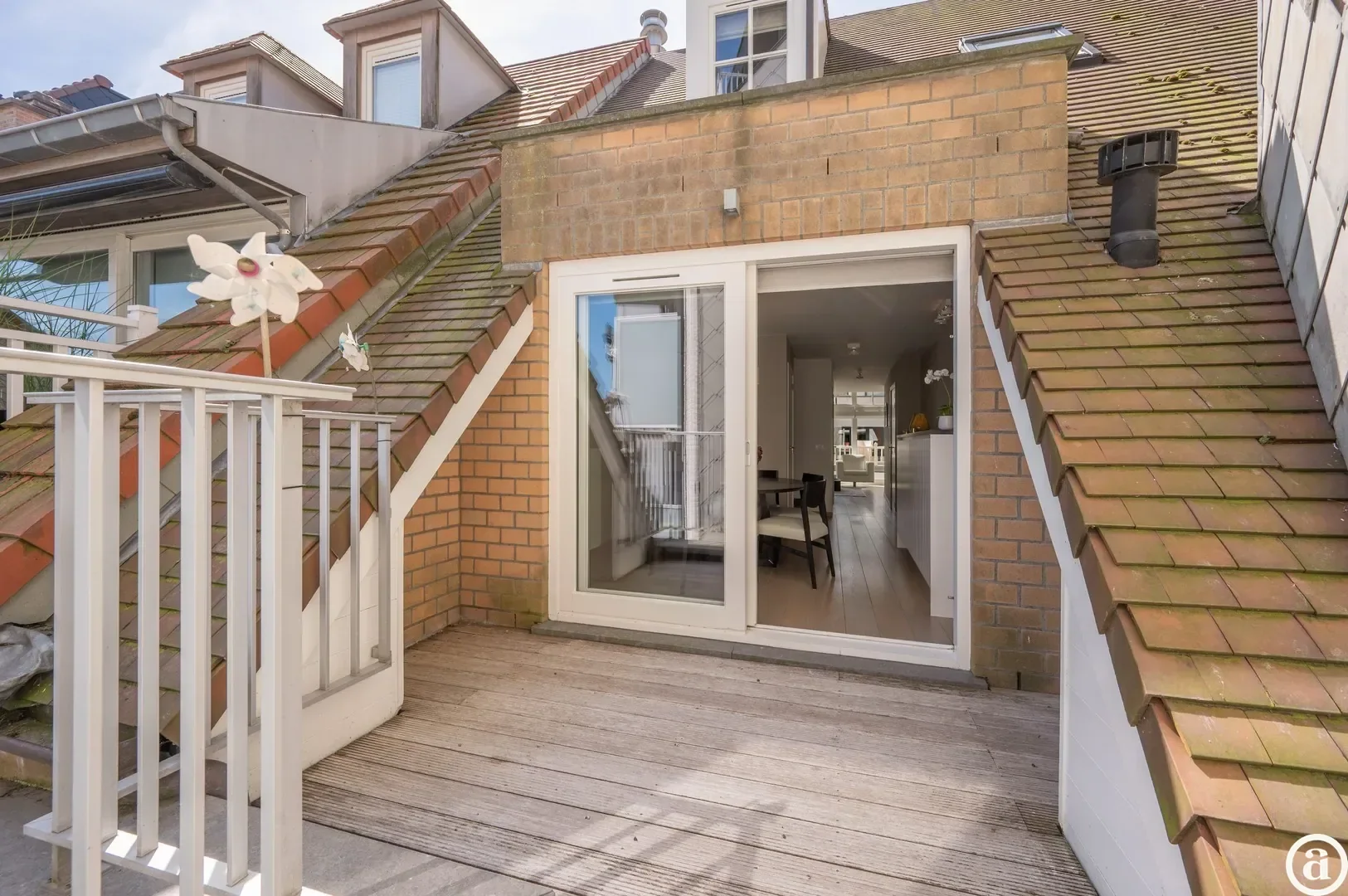 Zonnig en ruim duplex appartement met zuidgericht terras