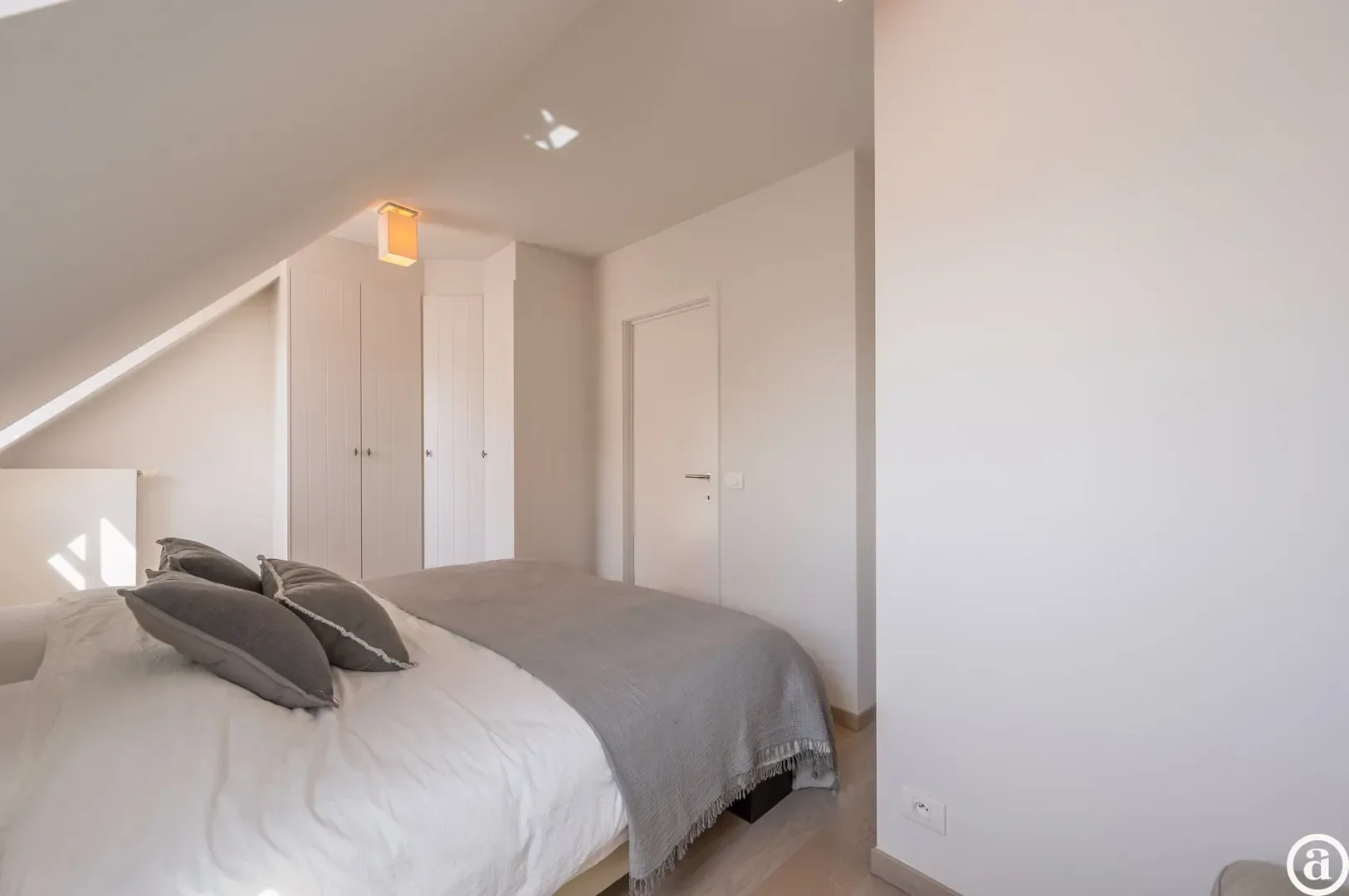 Zonnig en ruim duplex appartement met zuidgericht terras