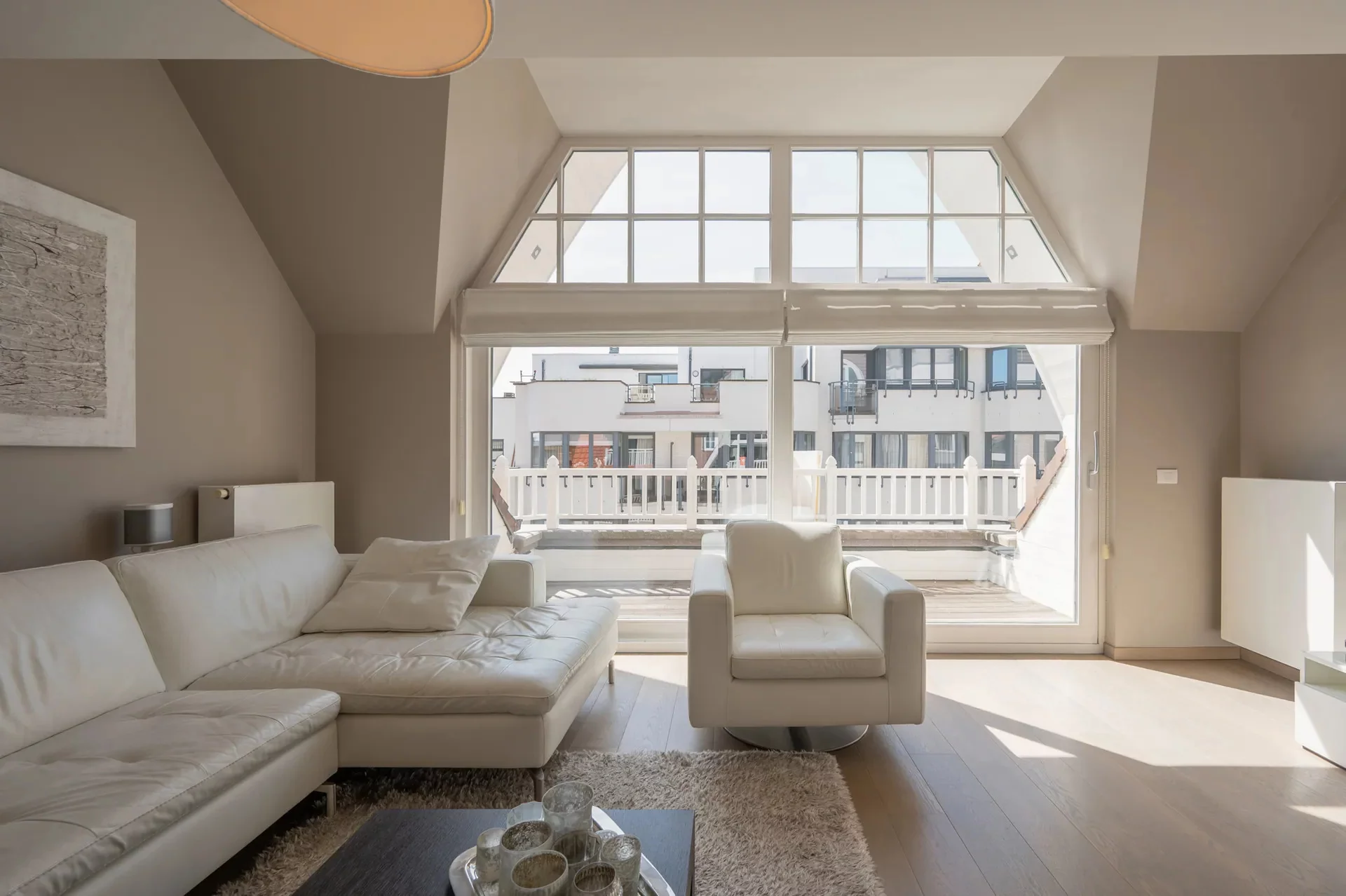 Zonnig en ruim duplex appartement met zuidgericht terras