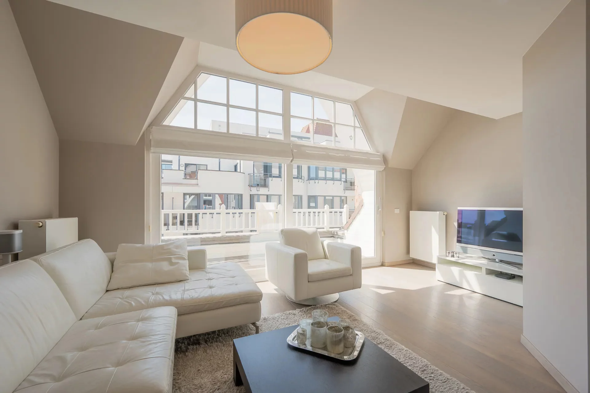 Zonnig en ruim duplex appartement met zuidgericht terras