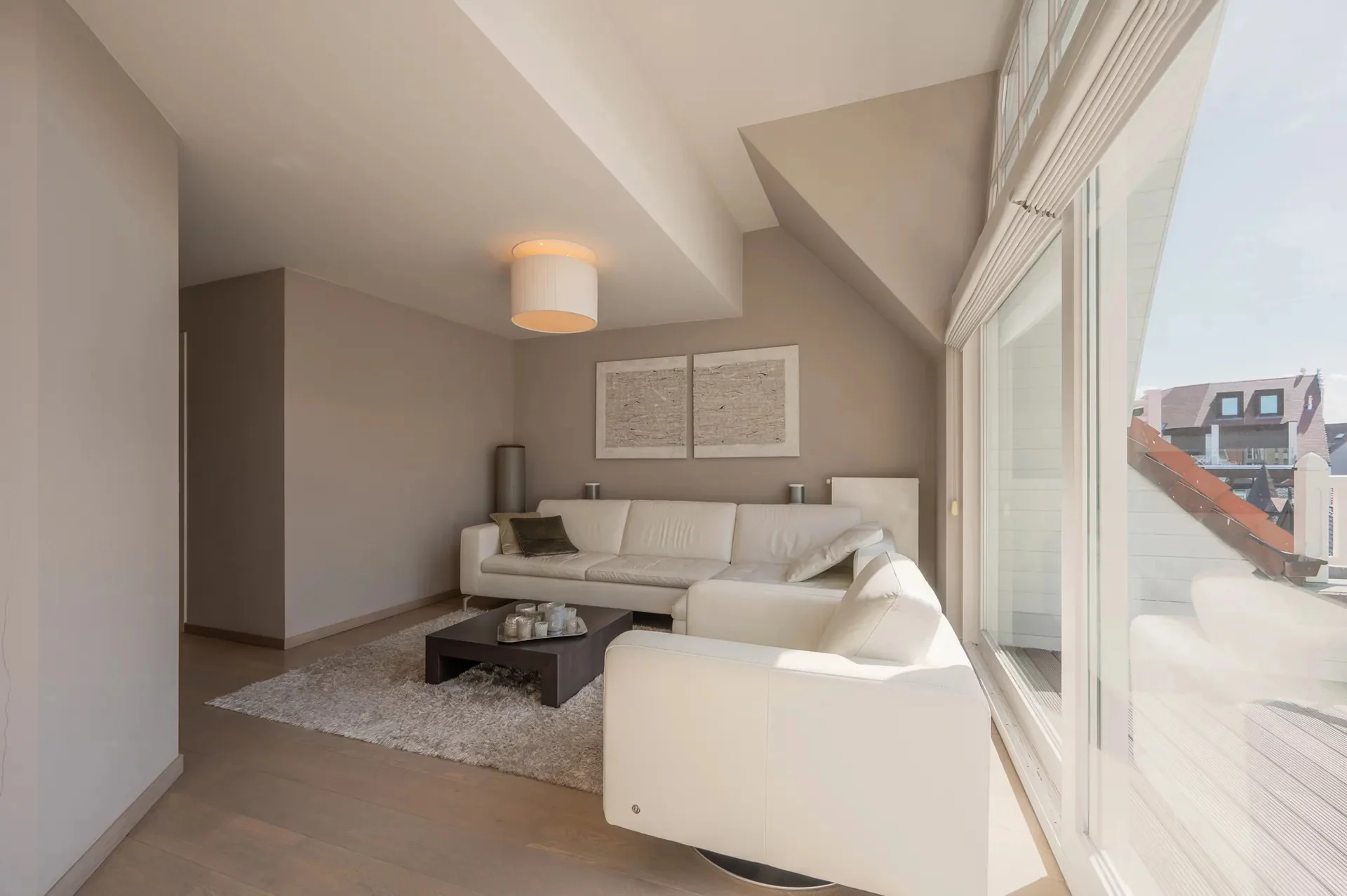 Zonnig en ruim duplex appartement met zuidgericht terras