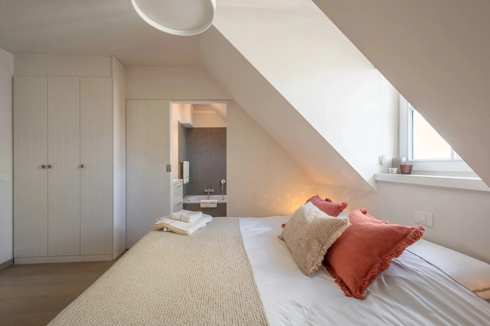 Zonnig en ruim duplex appartement met zuidgericht terras