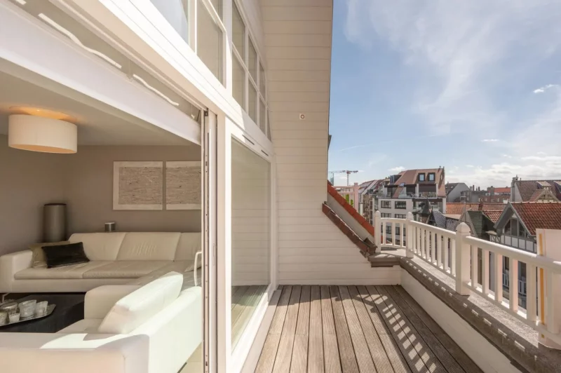 Sunny and spacious duplex apartment with south-facing terrace