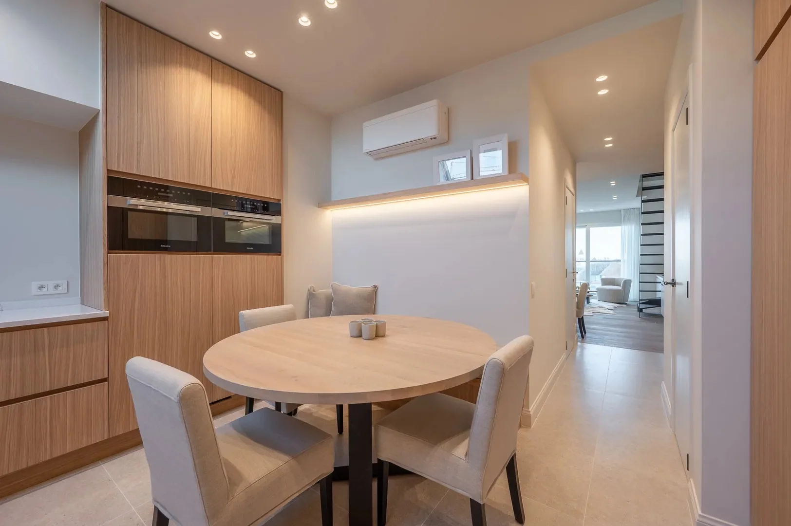 Nieuwbouw duplex-appartement met airco te Zoute (Kustlaan)