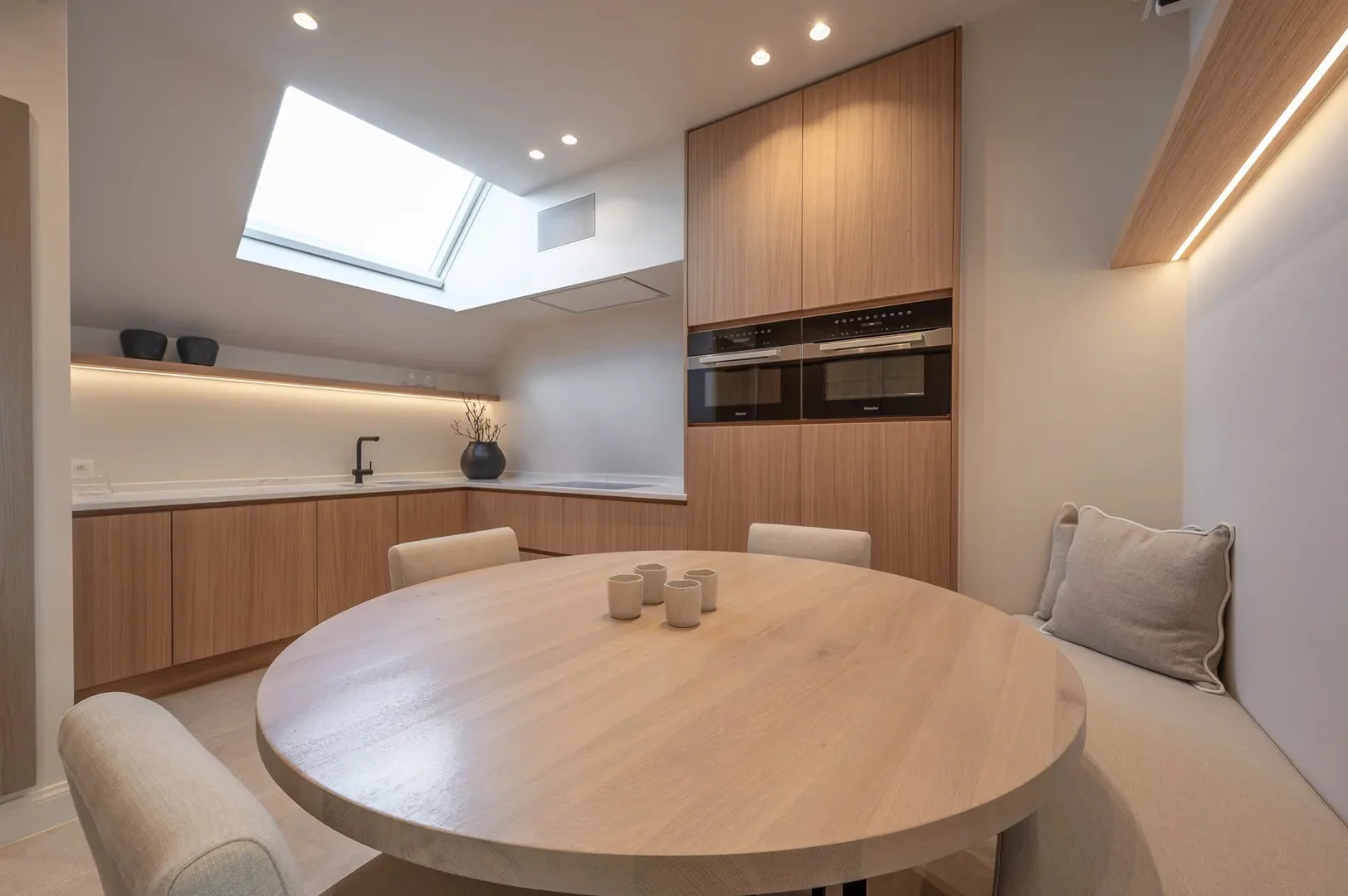 Nieuwbouw duplex-appartement met airco te Zoute (Kustlaan)