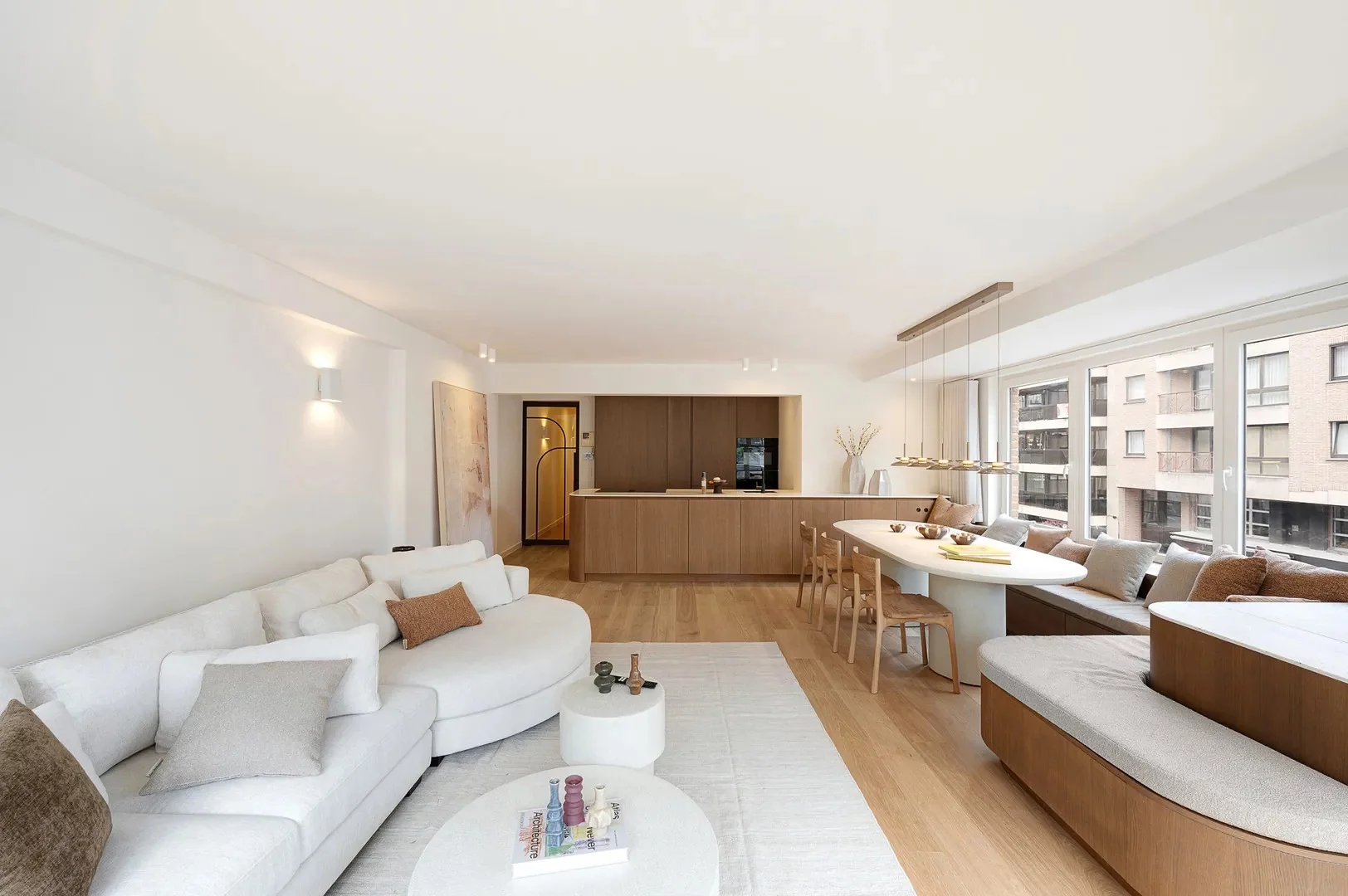 Instapklaar hoekappartement (3 slpk) in centrum van Knokke.