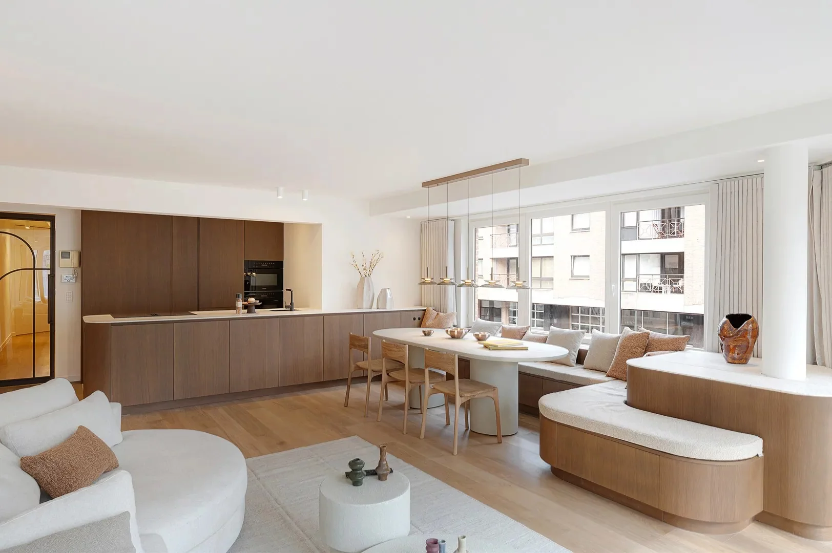 Instapklaar hoekappartement (3 slpk) in centrum van Knokke.
