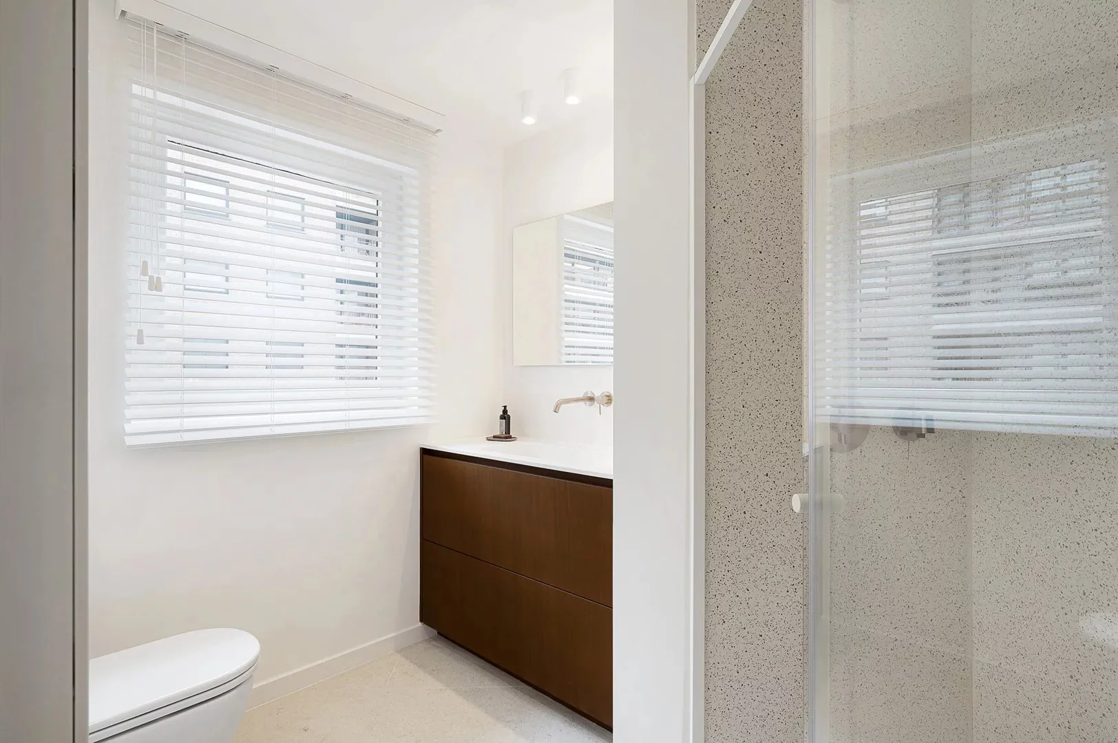 Instapklaar hoekappartement (3 slpk) in centrum van Knokke.