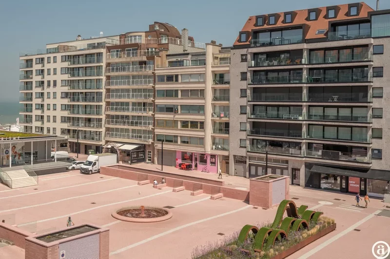 Stijlvol gerenoveerd 3-slaapkamerappartement op topligging in hartje Knokke.