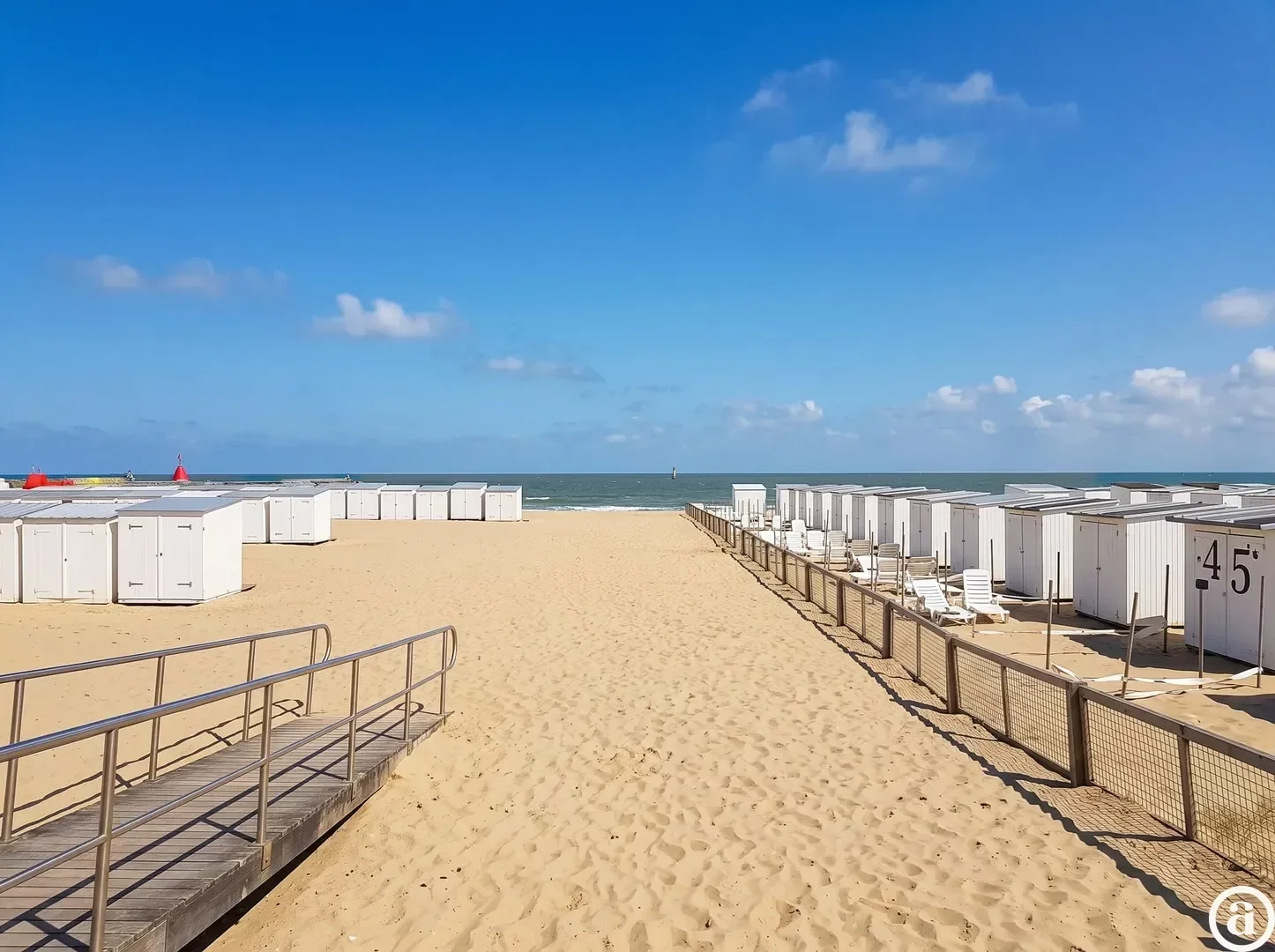 Instapklare handelsruimte op een toplocatie aan de Zeedijk van Knokke.