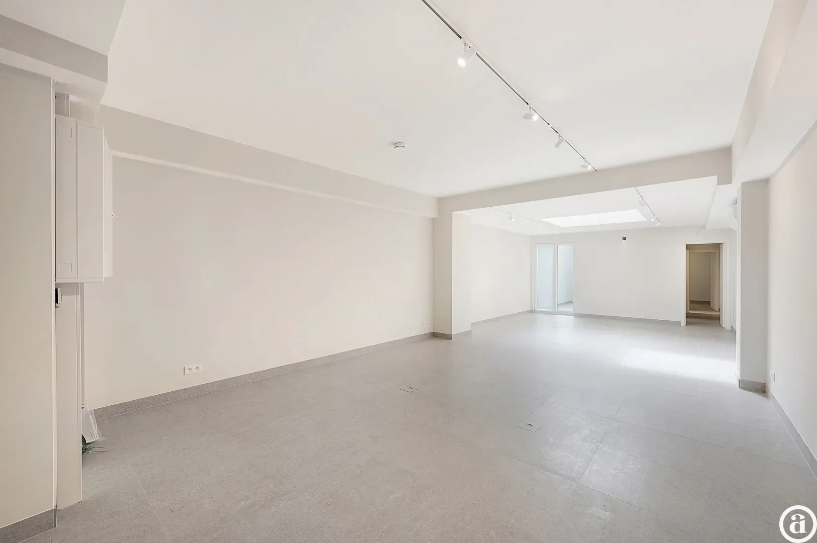 Instapklare handelsruimte op een toplocatie aan de Zeedijk van Knokke.