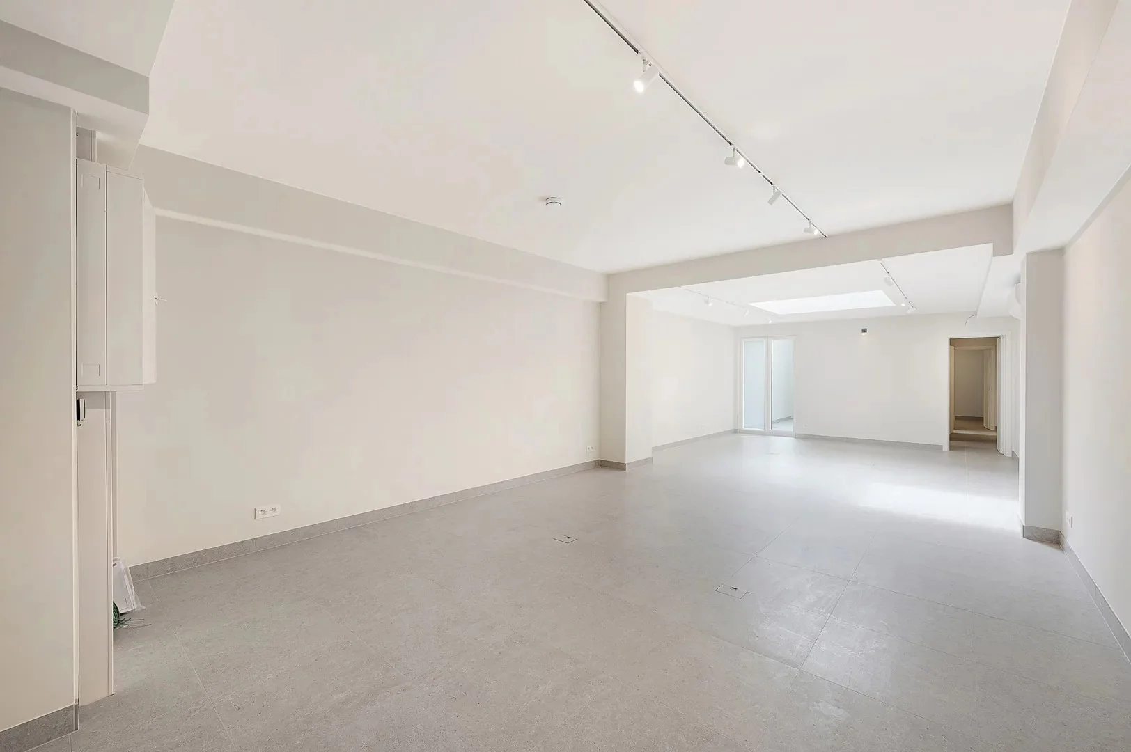 Instapklare handelsruimte op een toplocatie aan de Zeedijk van Knokke.