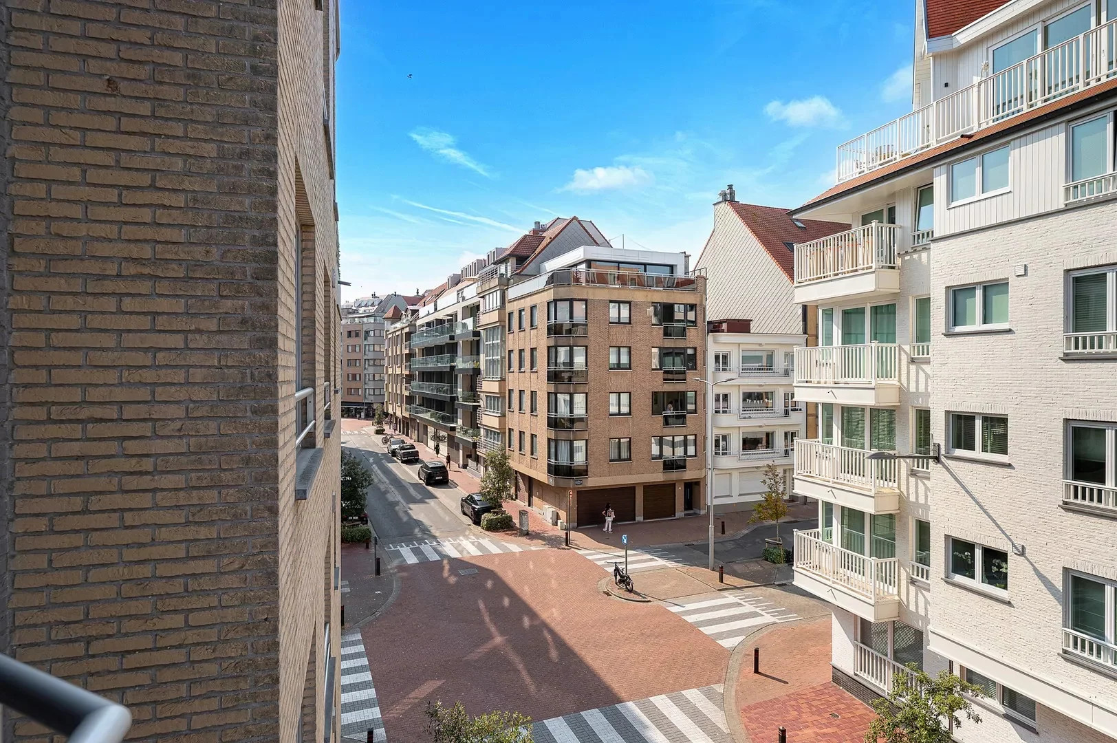Instapklaar 2-slaapkamerappartement met terras op gegeerde locatie in Knokke