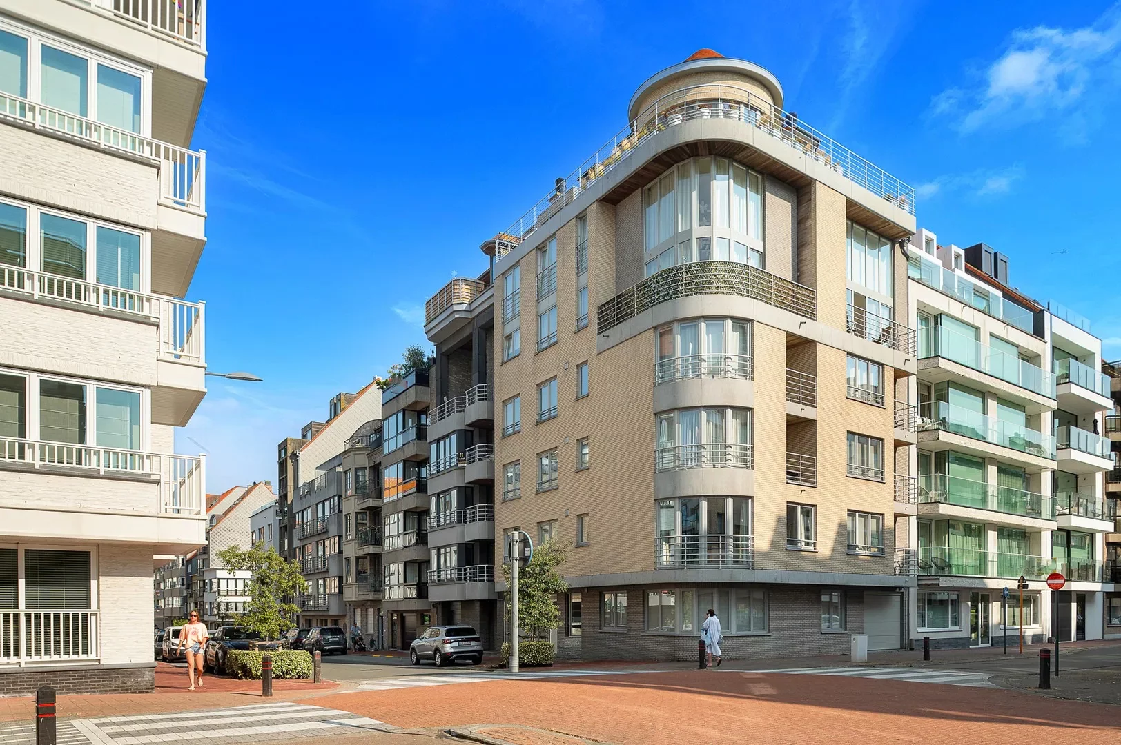 Instapklaar 2-slaapkamerappartement met terras op gegeerde locatie in Knokke