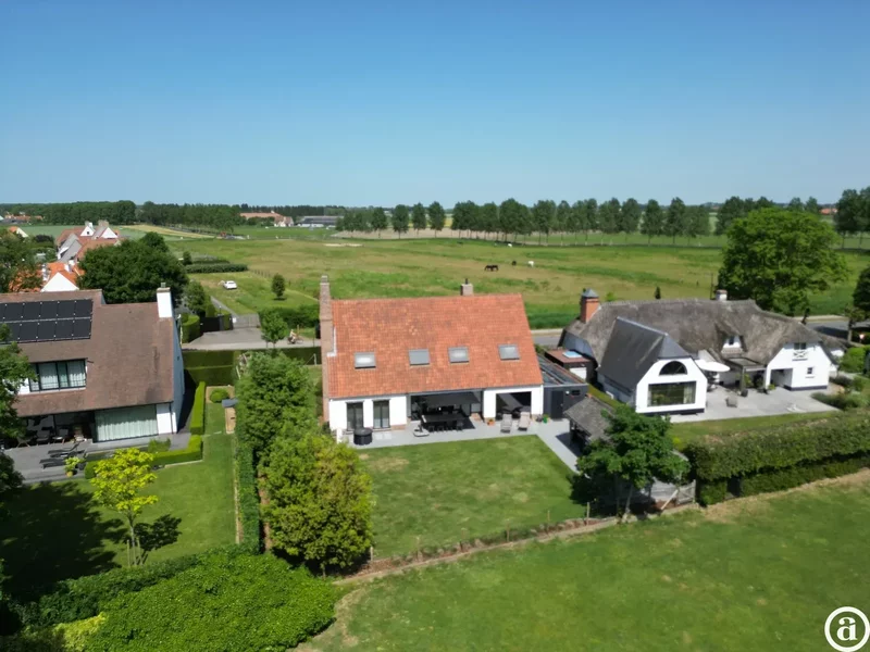 Charmante villa met zonnige tuin, op fietsafstand van het centrum en de zee