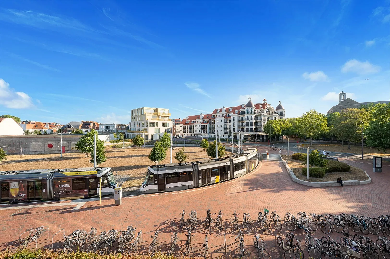 Stijlvol nieuwbouwappartement met open uitzicht nabij centrum.