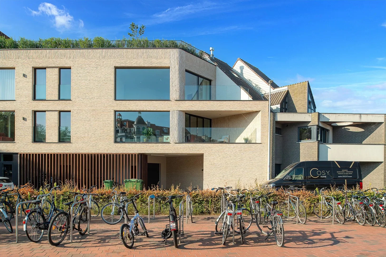Stijlvol nieuwbouwappartement met open uitzicht nabij centrum.