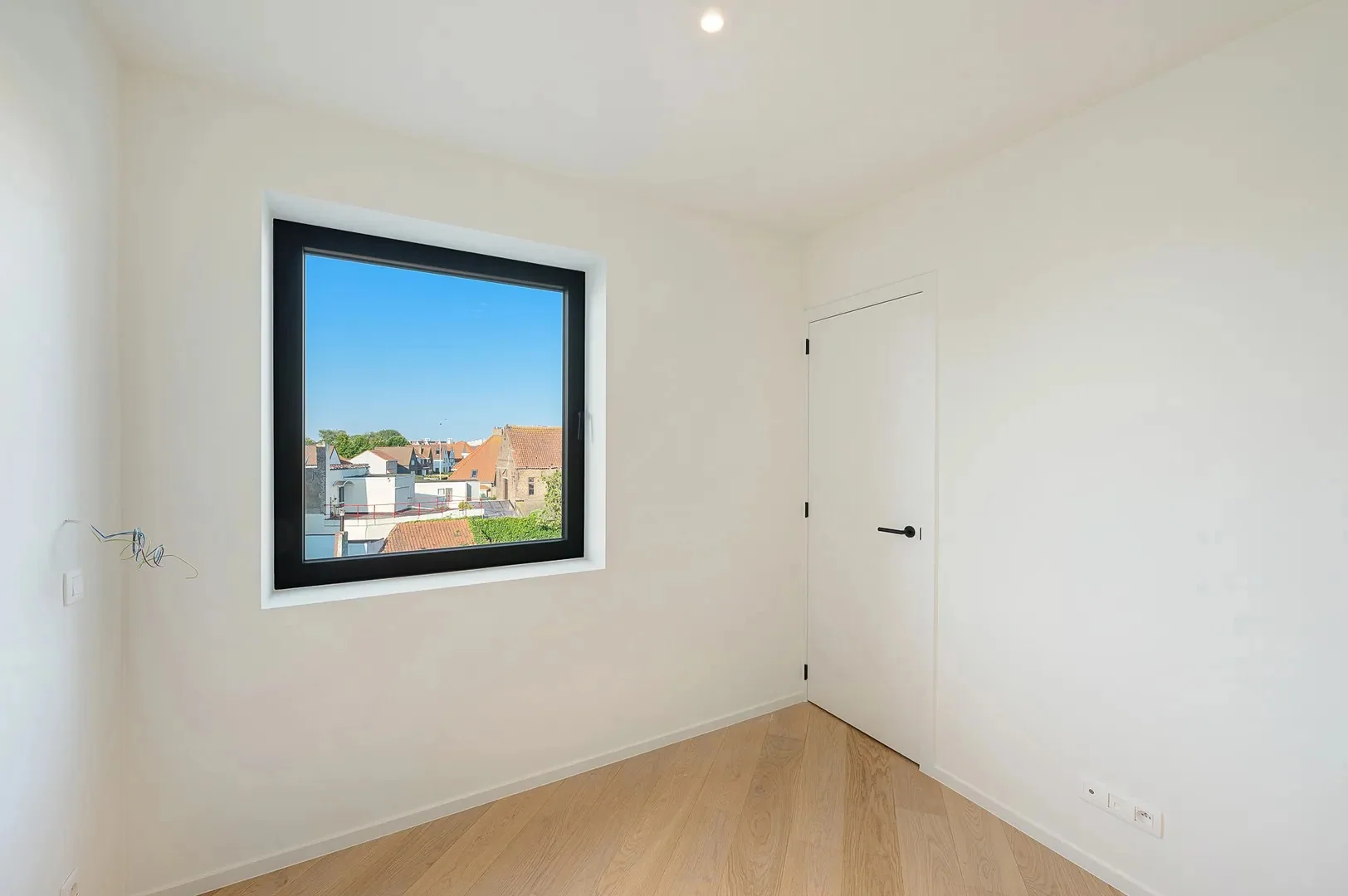 Stijlvol nieuwbouwappartement met open uitzicht nabij centrum.