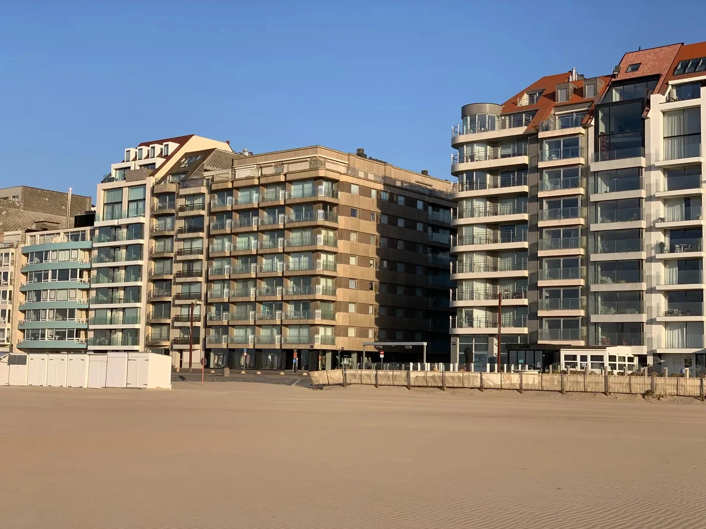 Luxueus gerenoveerd appartement met zijdelings zeezicht in Knokke