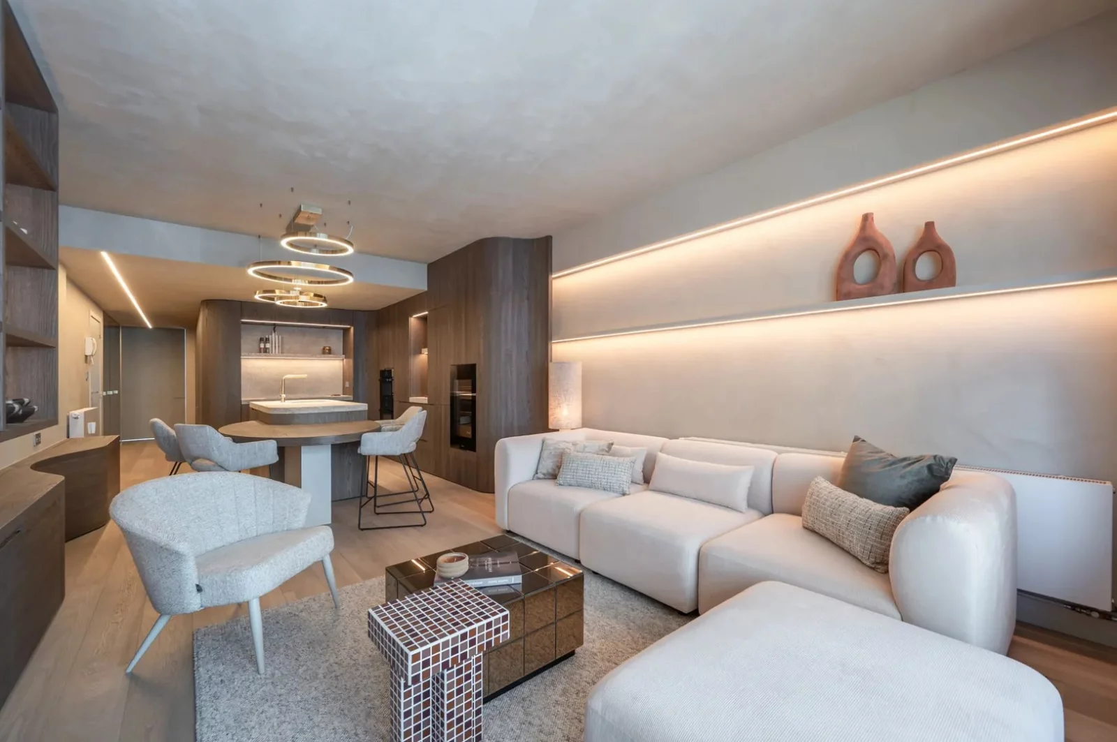 Luxueus gerenoveerd appartement met zijdelings zeezicht in Knokke
